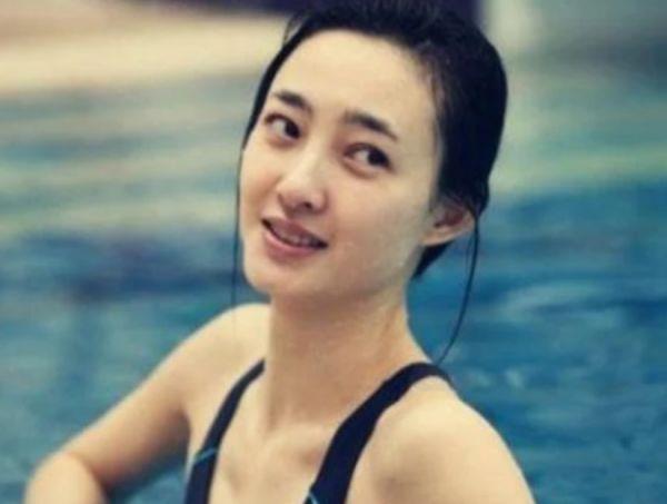 出道后都不争不抢的女明星_娱乐圈最没有黑料的四位女星_没有黑料的十大明星视频在线观看,