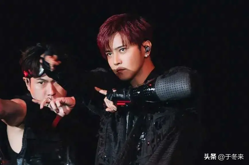 形象重塑与公众信任_年底黑料明星扎堆复出,_明星复出之路